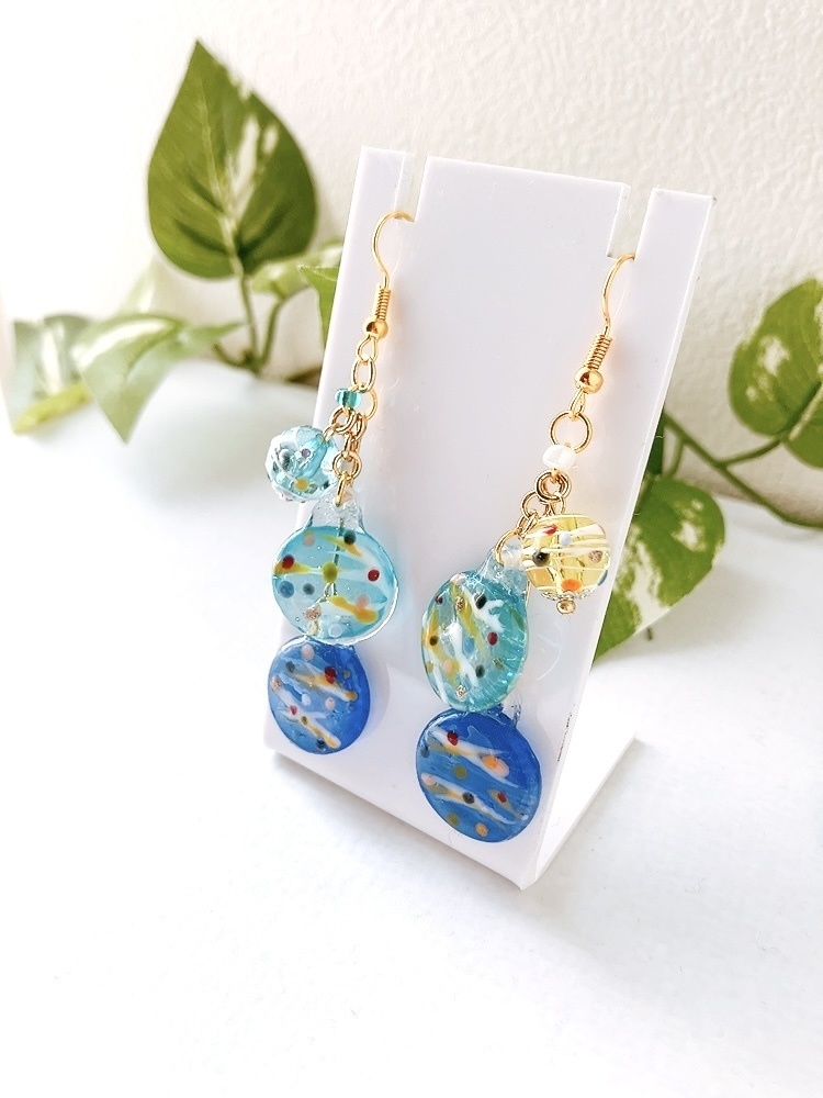 おはじき水風船ピアス 水色×青 ピアス イヤリング無料 プレゼント 夏 ヨーヨー レジン レトロ カラフル 水風船 夏 祭り 和 ガラス 水玉