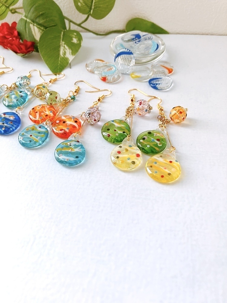 おはじき水風船ピアス 水色×青 ピアス イヤリング無料 プレゼント 夏 ヨーヨー レジン レトロ カラフル 水風船 夏 祭り 和 ガラス 水玉