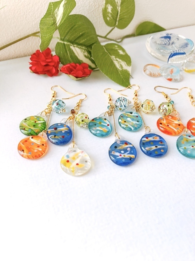 おはじき水風船ピアス カラフルMIX ピアス イヤリング プレゼント 夏 ヨーヨー レジン 水風船 イヤリング無料