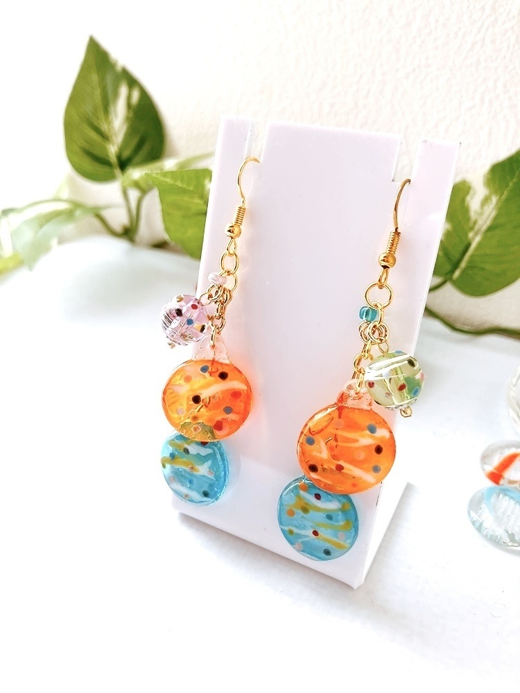 おはじき水風船ピアス 赤×水色 ピアス イヤリング イヤリング無料 プレゼント 夏 ヨーヨー レジン 水風船 ブルー おはじき カラフル 金属アレルギー対応