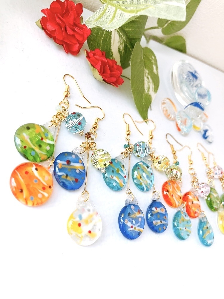 おはじき水風船ピアス 黄色×緑 ピアス イヤリング イヤリング無料 プレゼント 夏 ヨーヨー レジン 水風船 グリーン おはじき カラフル 金属アレルギー対応 イヤリング