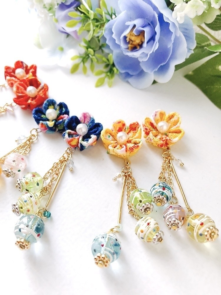 カラフル水風船×つまみ細工のピアス イヤリング無料 つまみ細工 ピアス イヤリング 和 水風船 夏 祭り 和装