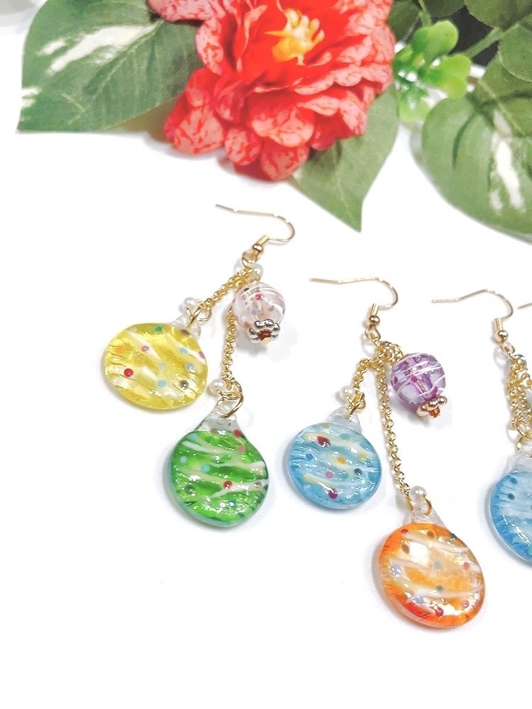 おはじき水風船ピアス クリア ピアス イヤリング イヤリング無料 プレゼント 夏 ヨーヨー レジン 水風船 グリーン おはじき カラフル 金属アレルギー対応 イヤリング
