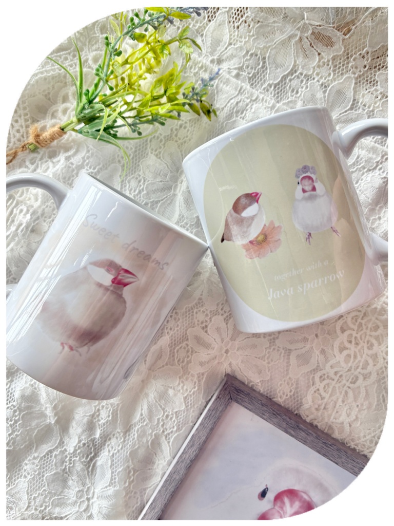 いい夢を見ていそうな文鳥さんたちのマグカップ