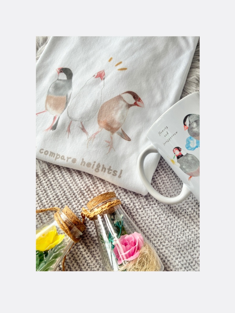 3羽で背比べをする文鳥さんTシャツ