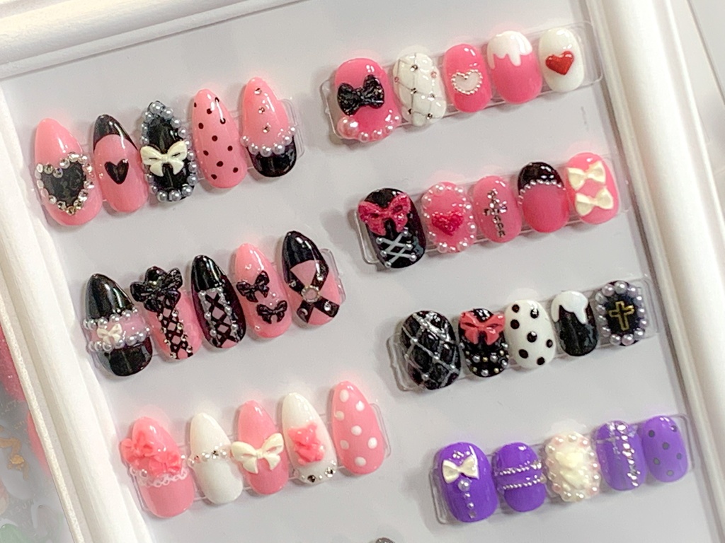 デザインタイプ組み合わせ自由!地雷系、量産型ネイル