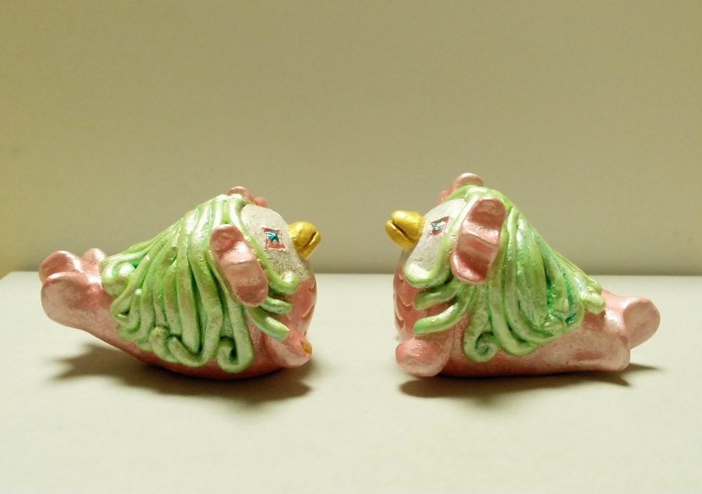 アマビヱ陶器人形(ピンク(髪グリーン)