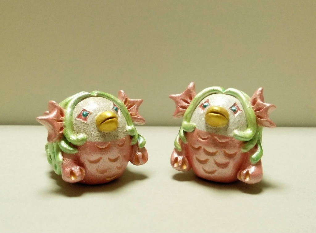 アマビヱ陶器人形（ピンク（髪グリーン）