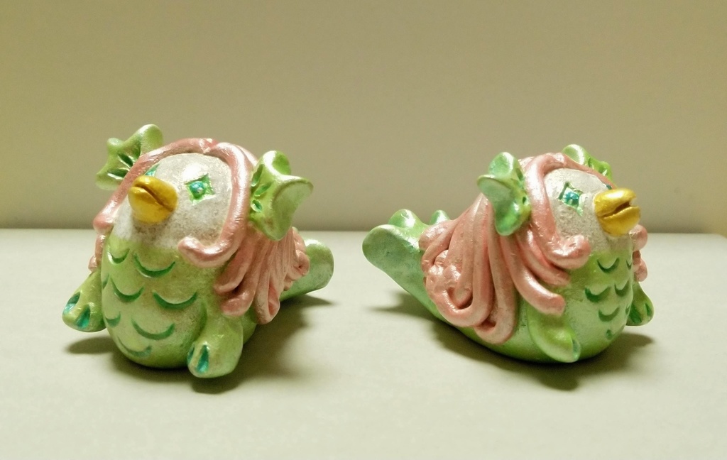 アマビエ陶器人形(グリーン(髪ピンク)