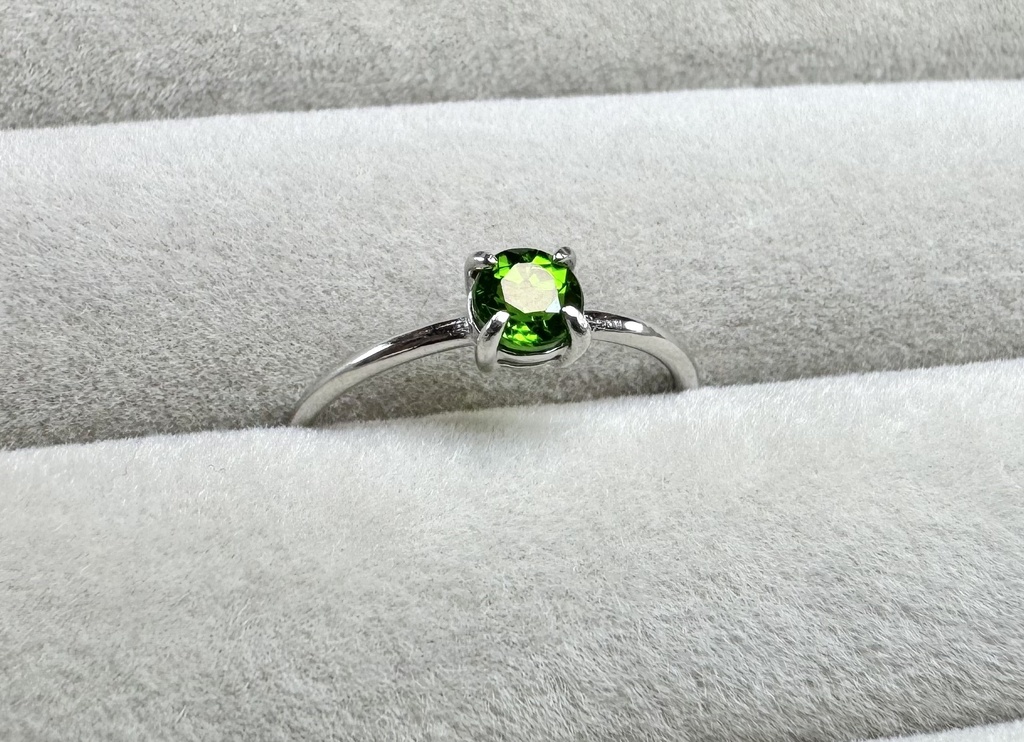 R16　天然石リング(クロムダイオプサイド)