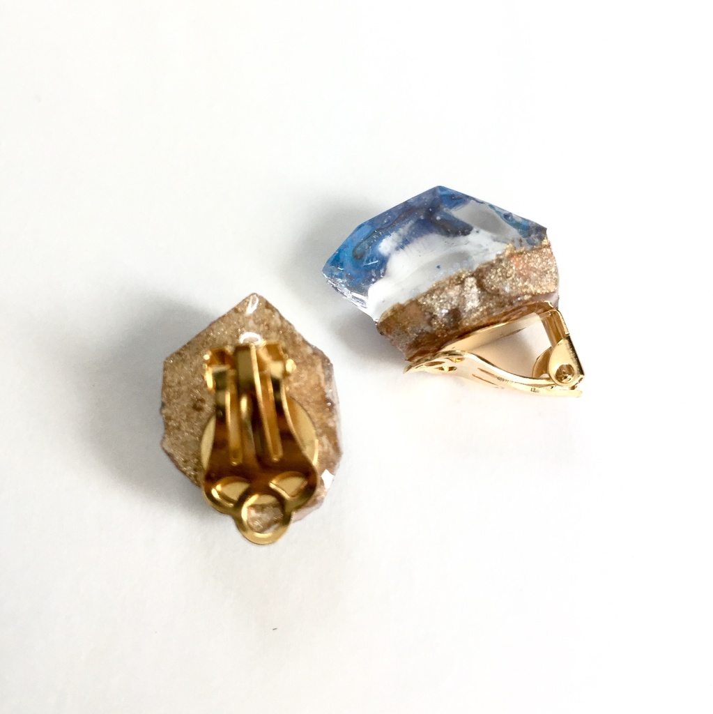 星空の鉱石イヤリング