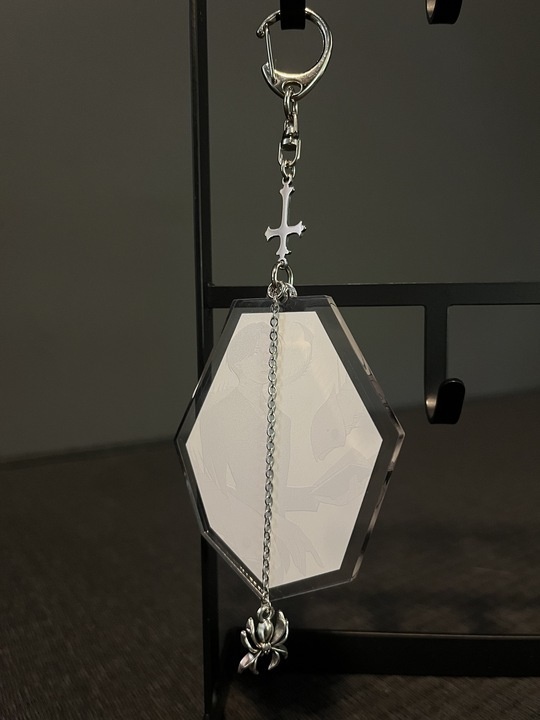 クロロ アクリルキーホルダー / Chrollo Acrylic Keychain