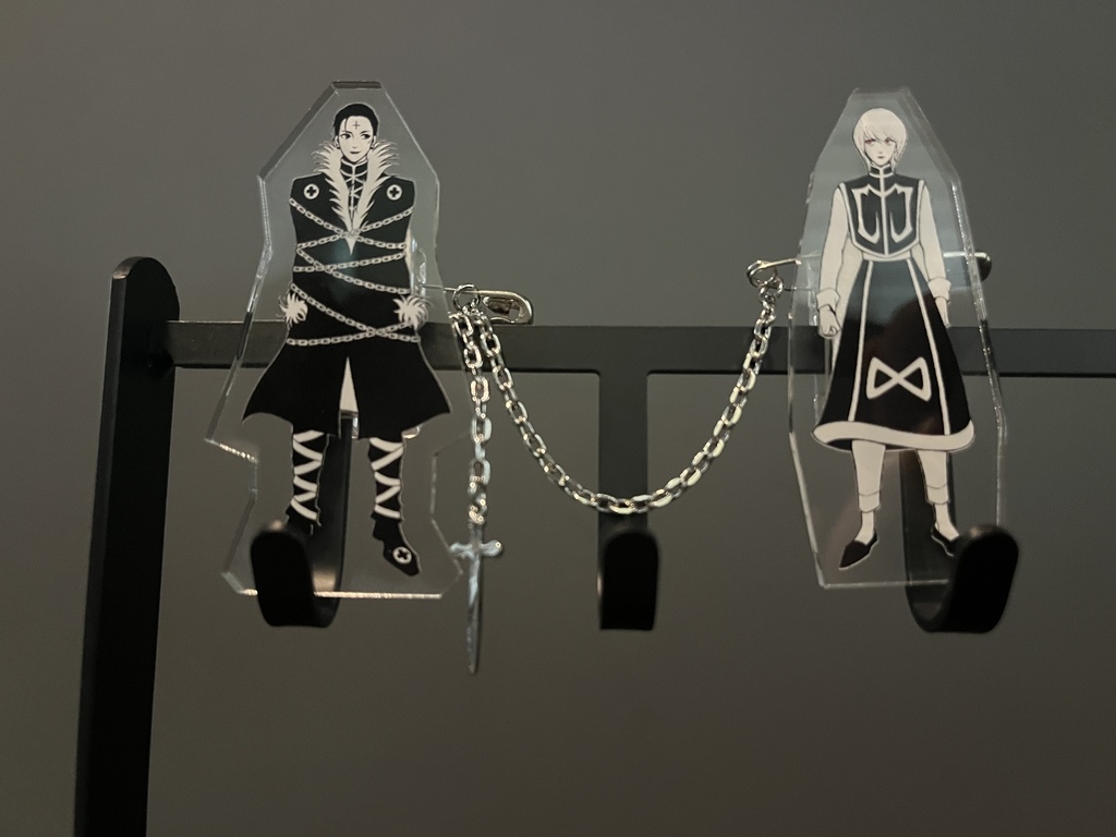 クロロ×クラピカ アクリルバッジ / Chrollo × Kurapika Acrylic Badge