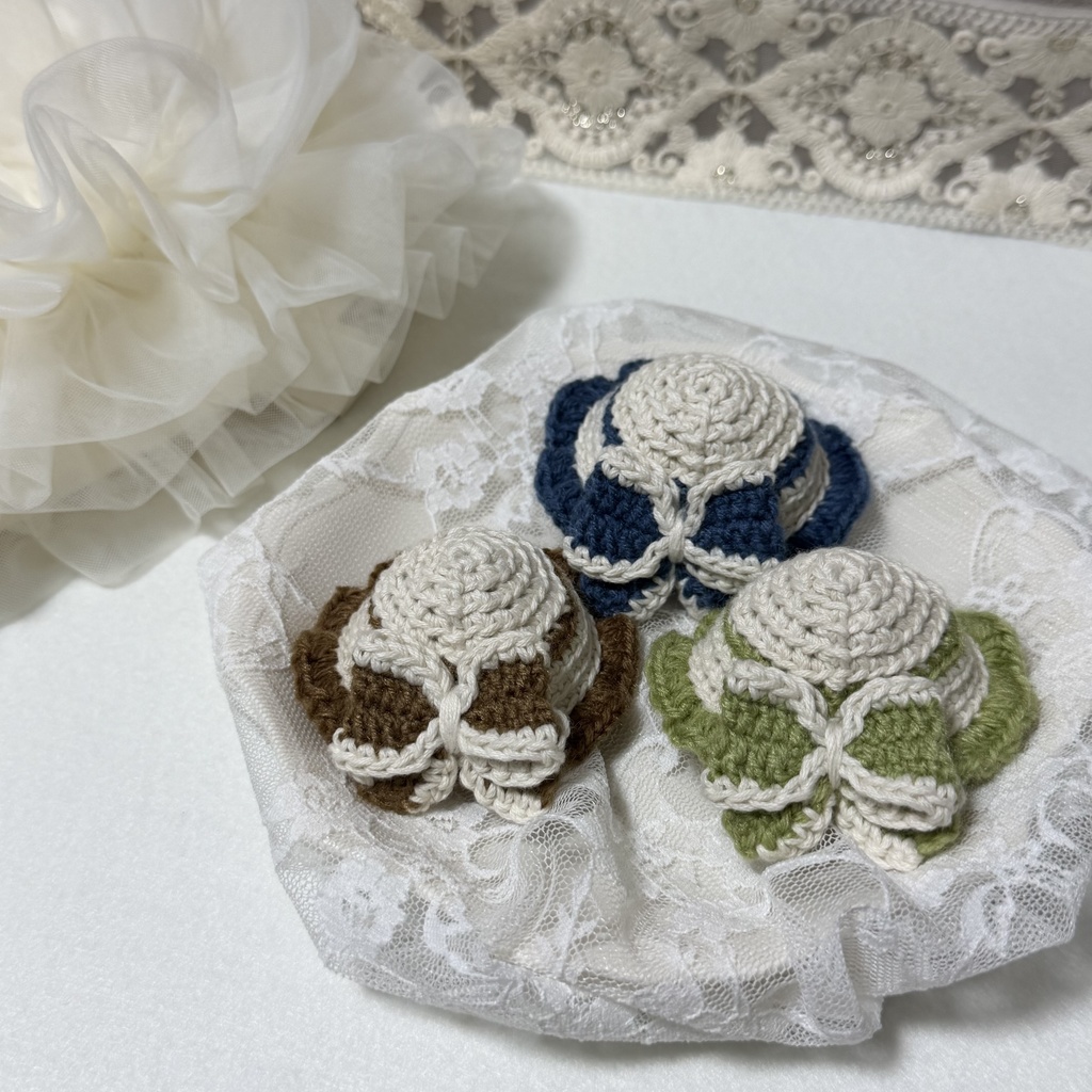 リボン付きひらひらハット