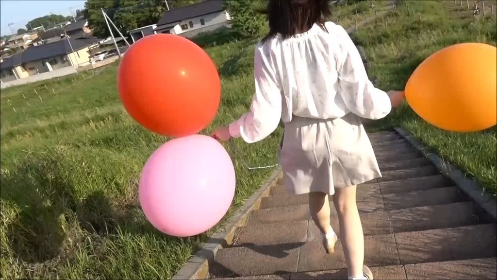 【ふうせんのねこ】『Rちゃんの屋外でふうせん遊び&車内でPOP』