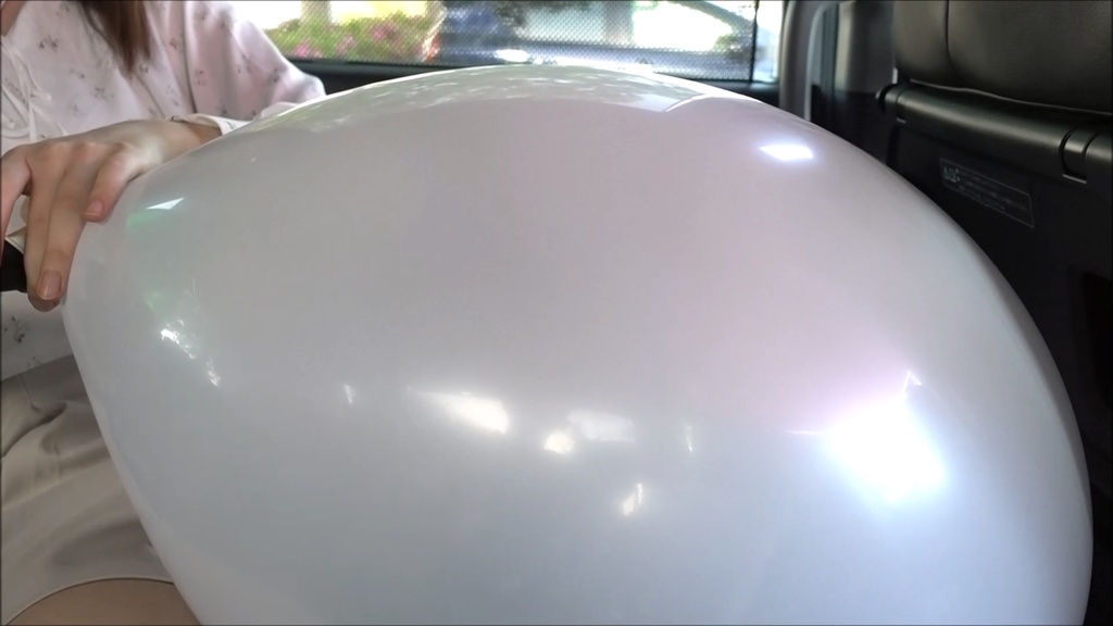 【ふうせんのねこ】『Rちゃんの屋外でふうせん遊び&車内でPOP』