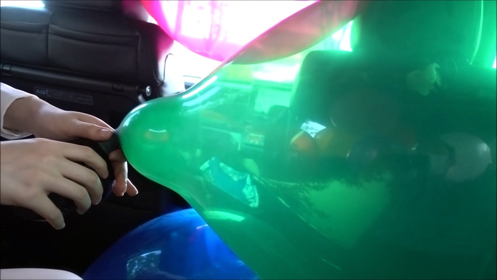 【ふうせんのねこ】『Rちゃんの屋外でふうせん遊び&車内でPOP』