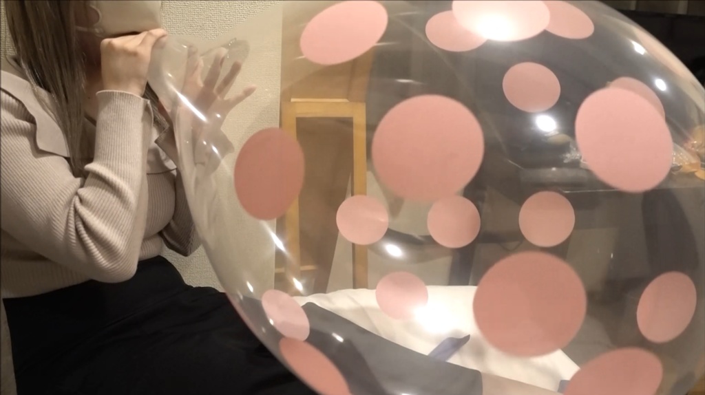 『風船好きIちゃんの寸止め風船』