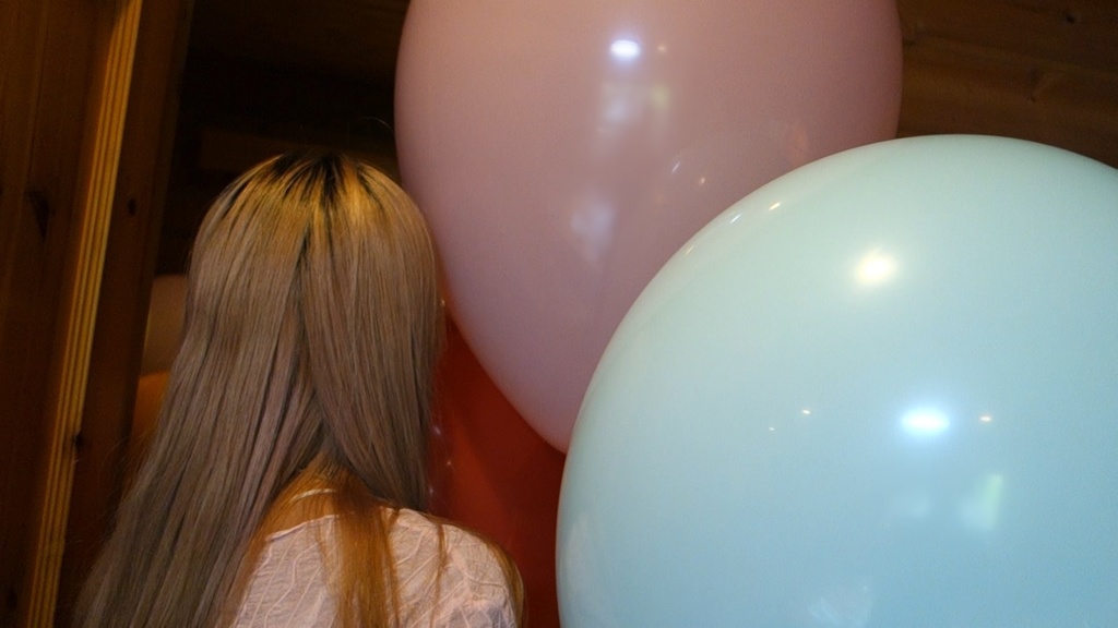 【風船ロケ撮影②】『のんたんさんの風船部屋作り(破裂シーンあり)』