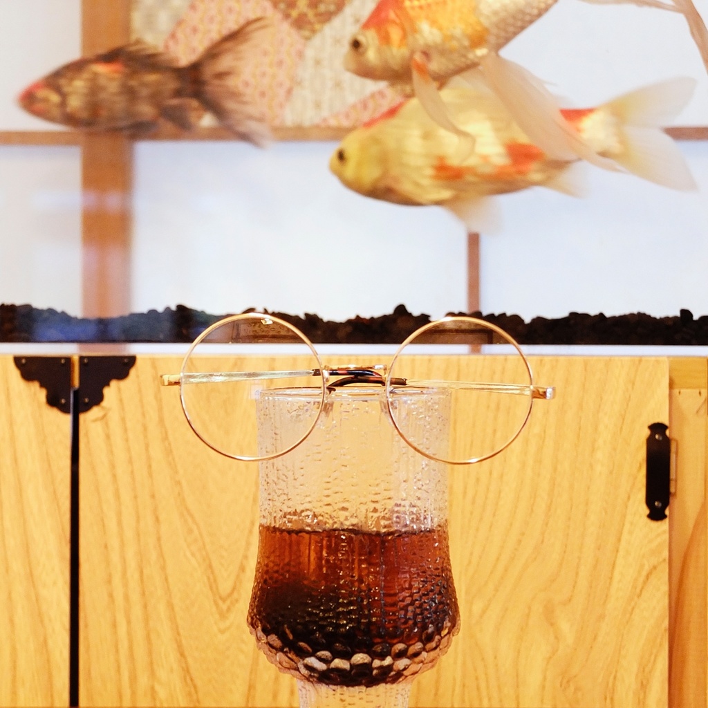 MEGANE アクリルキーホルダー