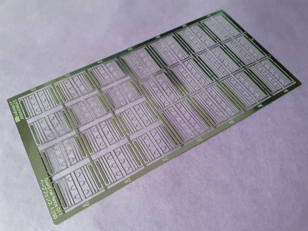 1:150 スケールのガードレールフェンス GR011