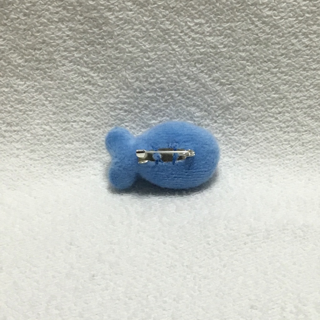 さかなのぬいぐるみブローチ