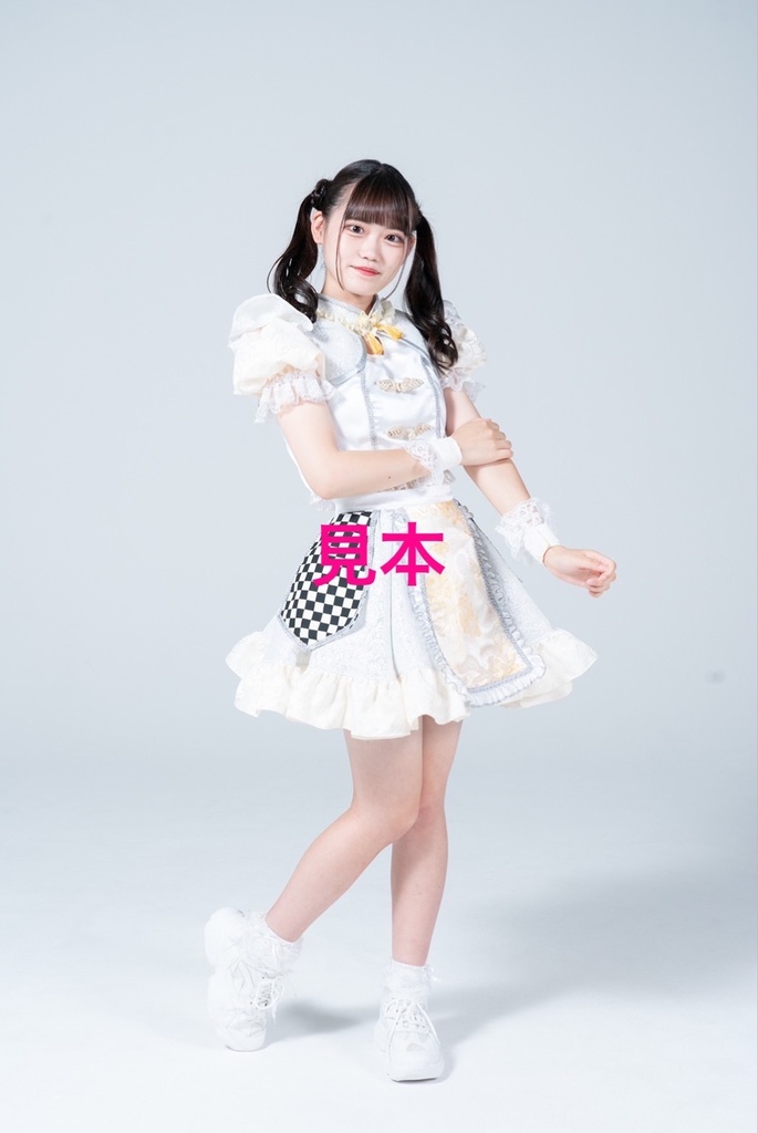 虹乃ひまり新衣装アクスタ