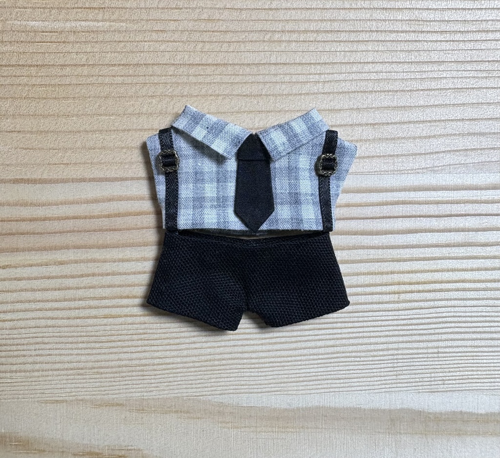 【チビちびぐるみ8㎝】ネクタイ付きサスペンダーシャツ+パンツ
