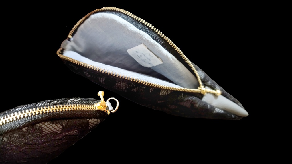 L字ファスナー付きサングラスケース