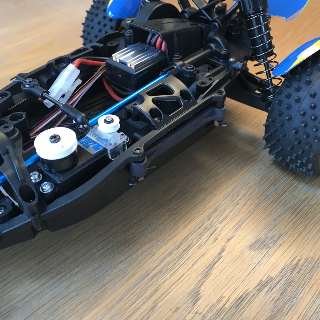 TD2/TD4でショートリポバッテリーを横置きした時にA15パーツを