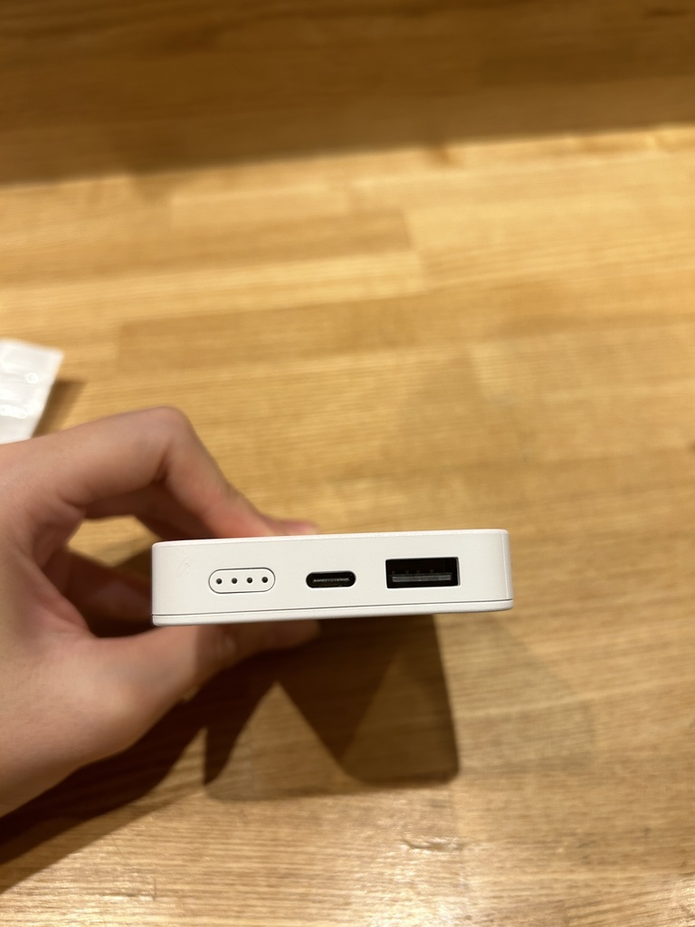 急速充電モバイルバッテリー フランドール