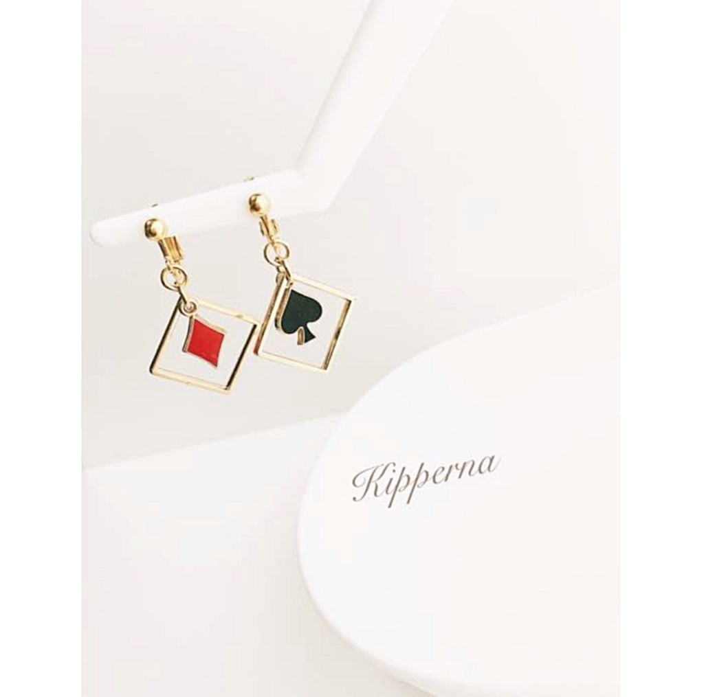 ♦️選べる♦️揺れる トランプ スクエア イヤリング ♠️ アクセサリー ♣️ ツイステッドワンダーランド ツイステ ファンの方✨おしゃれ かわいい カラフル アクセ