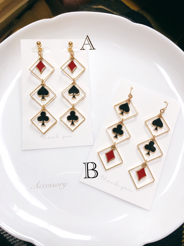 ♠️ ♦️選べる ♣️ 3連 トランプ スクエア イヤリング / ピアス 揺れる カラフル おしゃれ アクセサリー アクセ