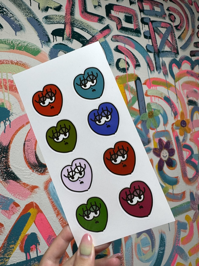 ハートたちのステッカー