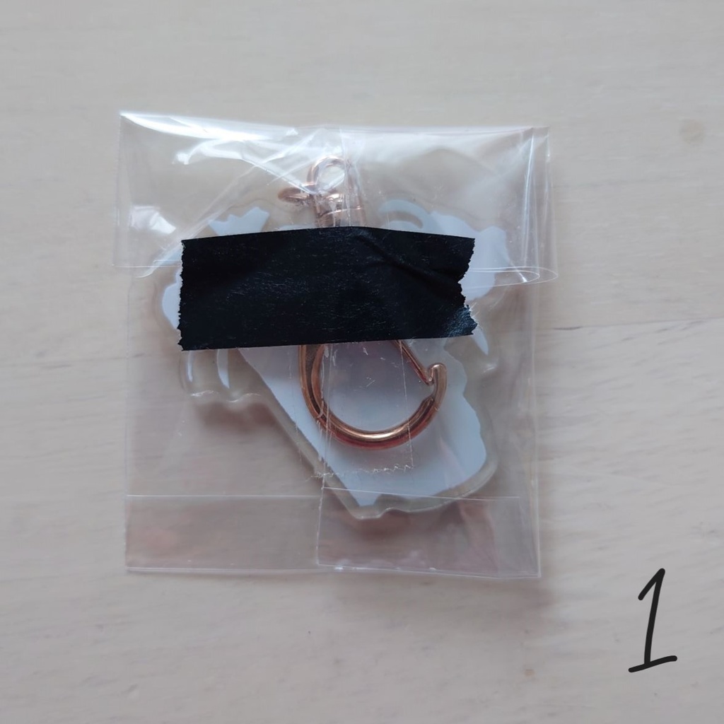 【アクリルキーホルダー】