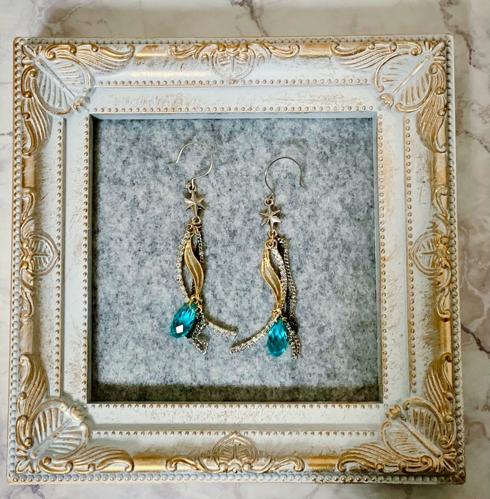 アナスタシア イメージピアス