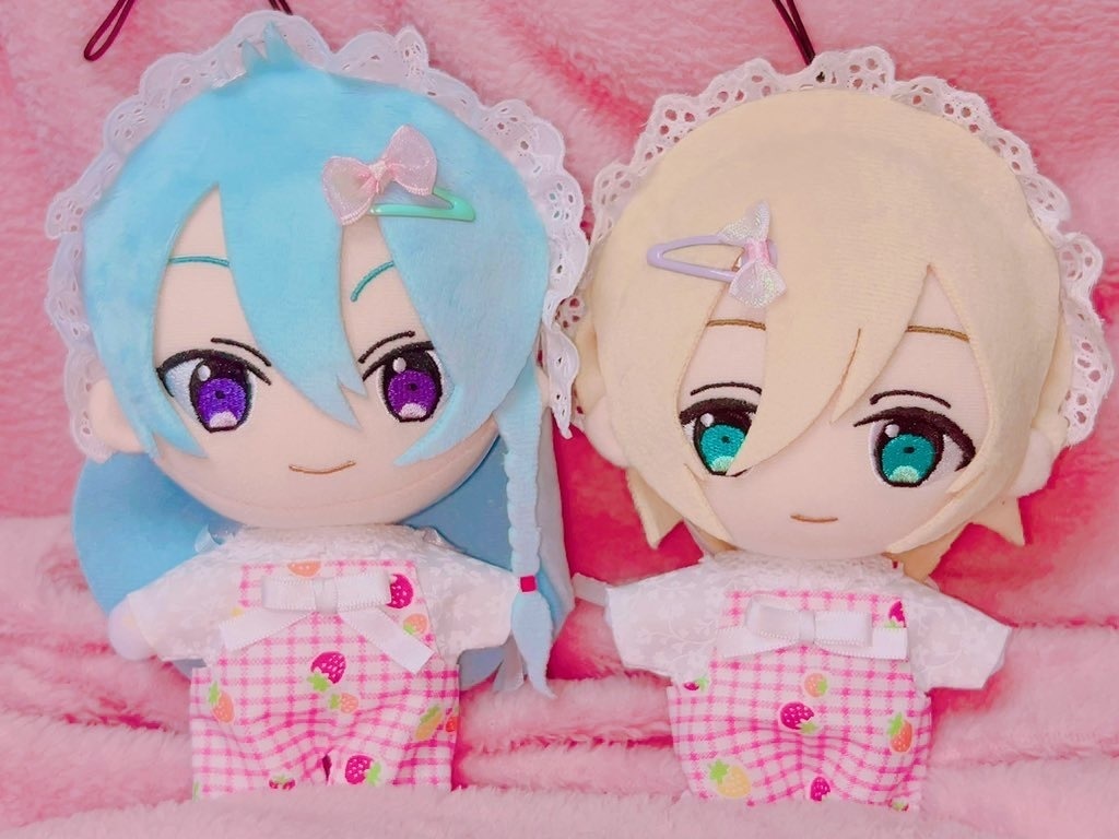 🍓いちごサロペット୨୧⋆*🍓16cmぬい服
