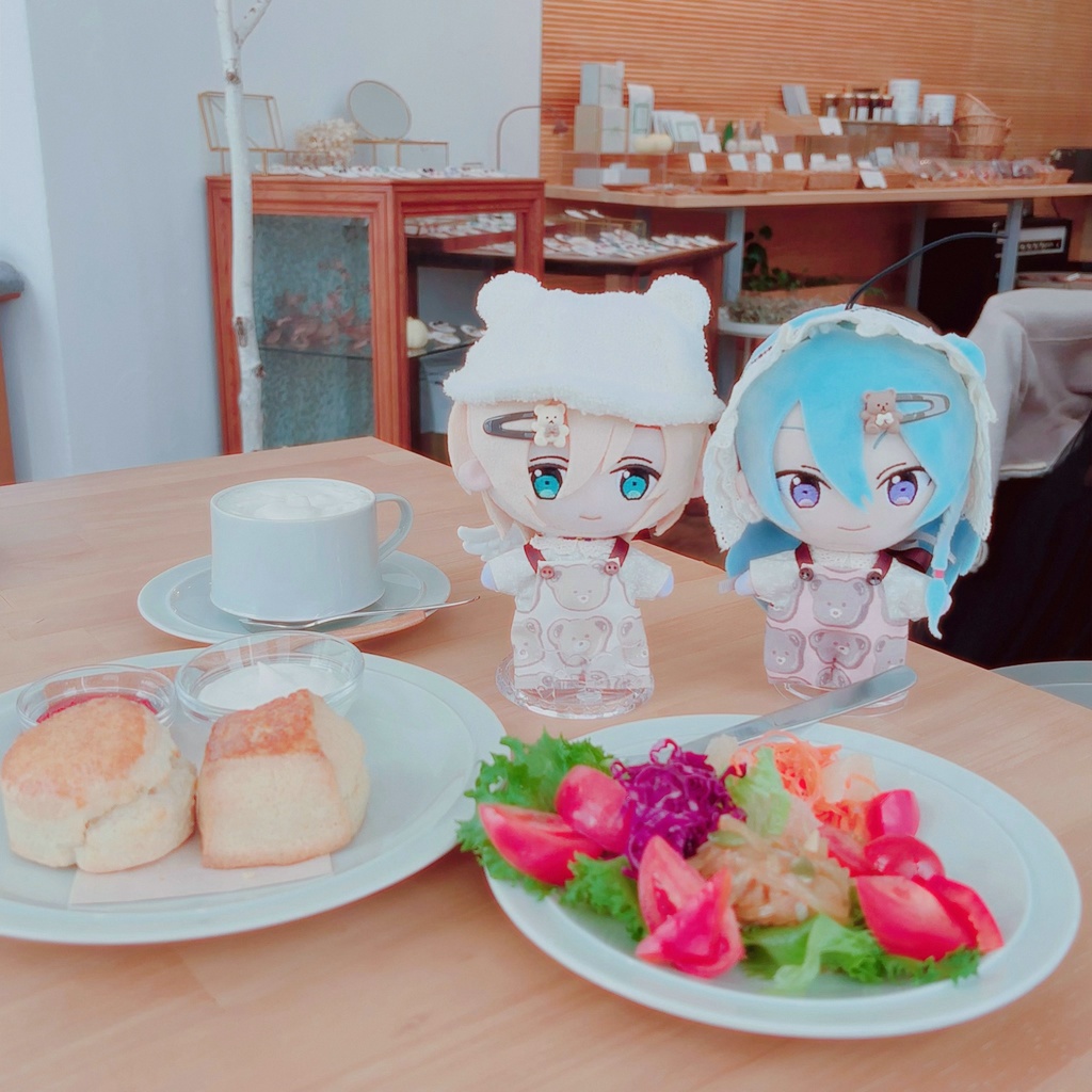 ʕ•ᴥ•ʔクマちゃん柄サロペットʕ•ᴥ•ʔ16cmぬい服