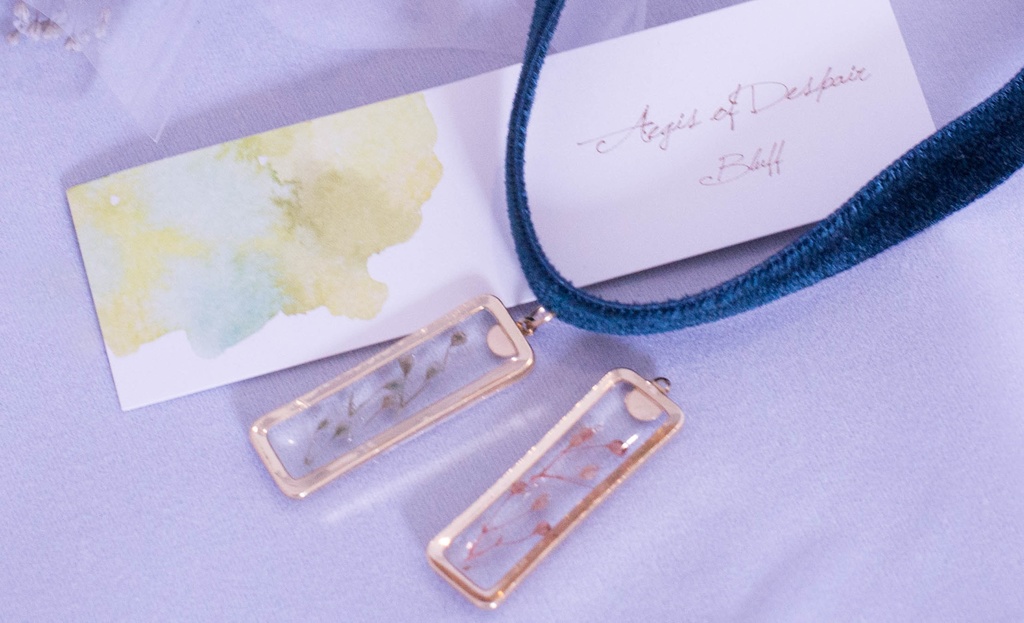 カスミソウのチョーカー