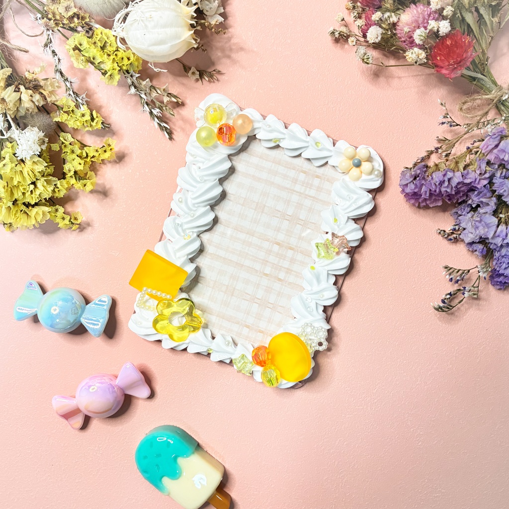 黄色のクリアパーツが可愛いトレカケース B8