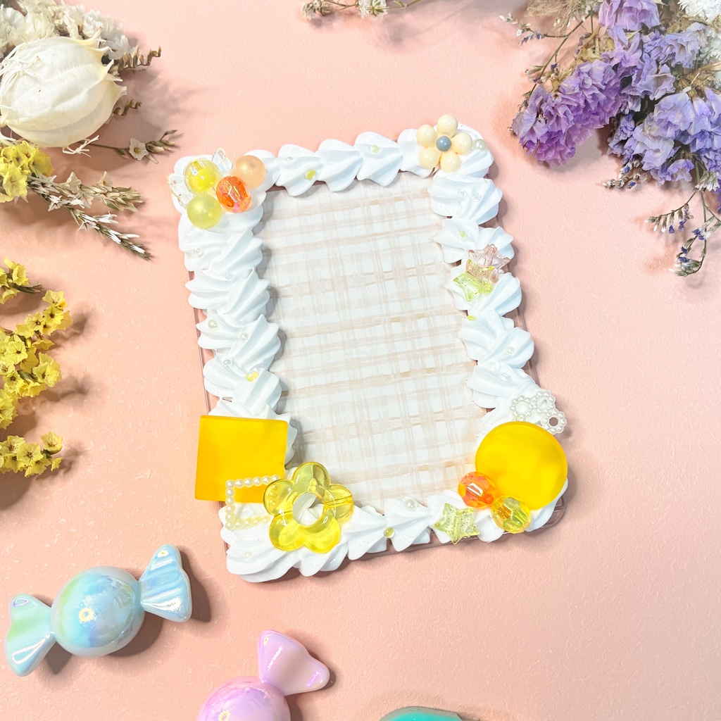 黄色のクリアパーツが可愛いトレカケース B8