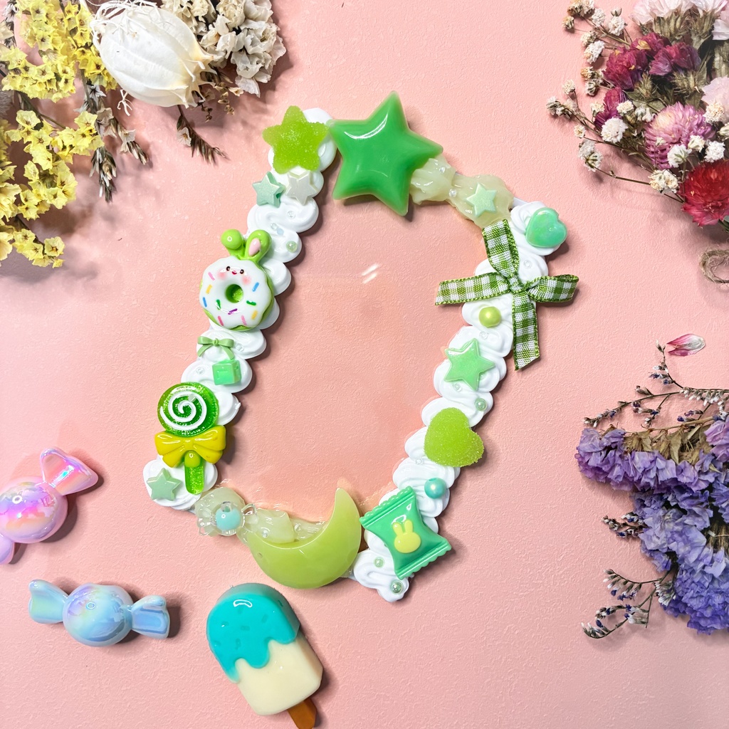 優しいグリーン色のカードケース　A7（約10cm×7cm）