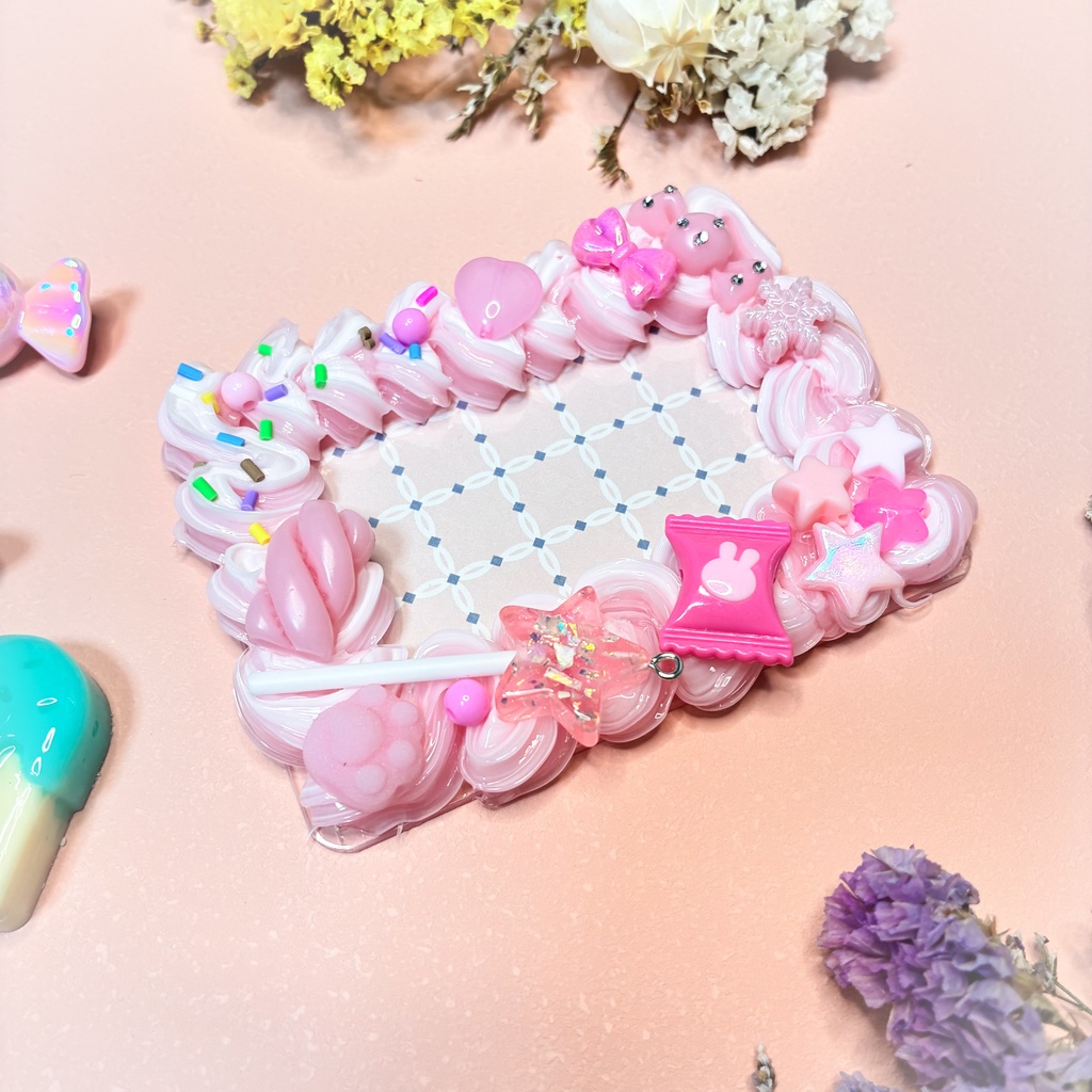 いちごミルクなトレカケース② B8