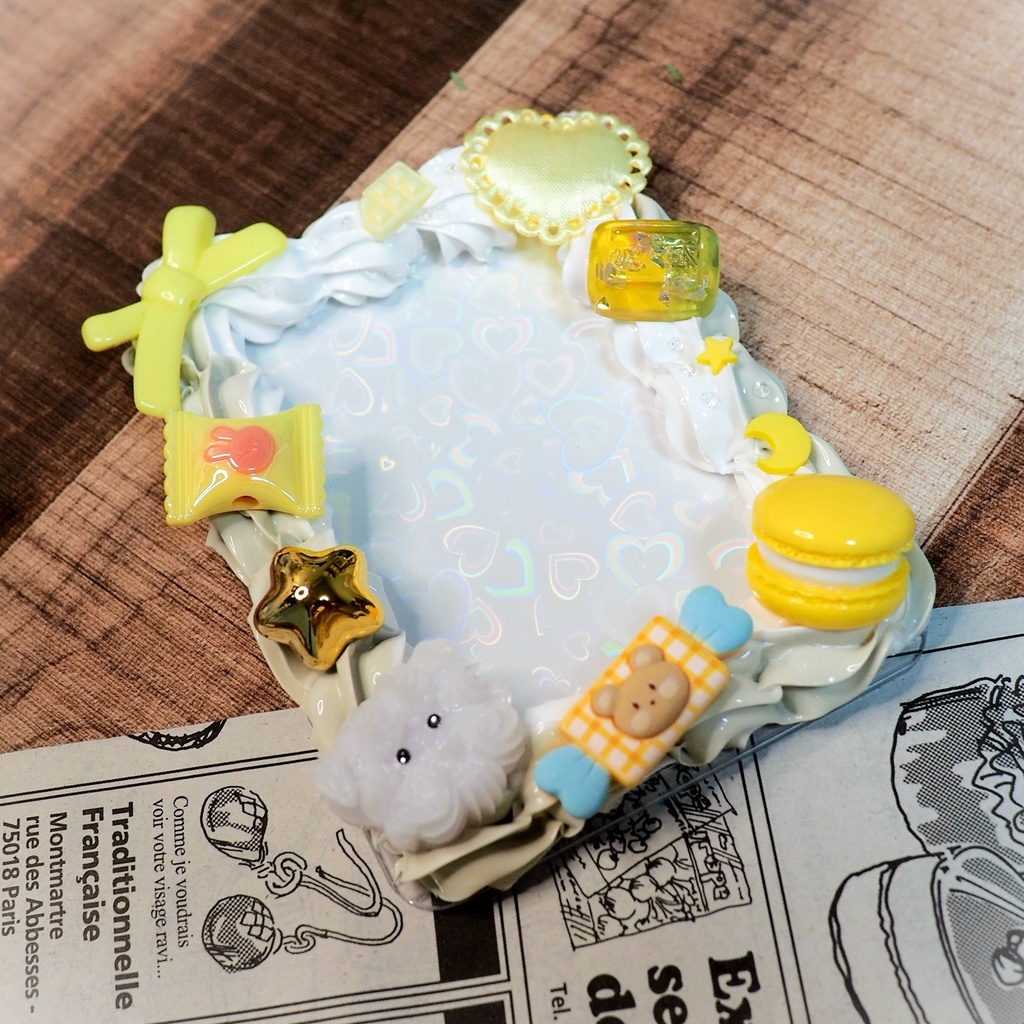 わんことお菓子なホイップデコ⭐︎トレカケース B8