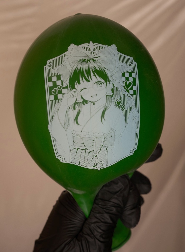 レトロ御洒落な霊夢さん風船 -白インク・ウィンク版-