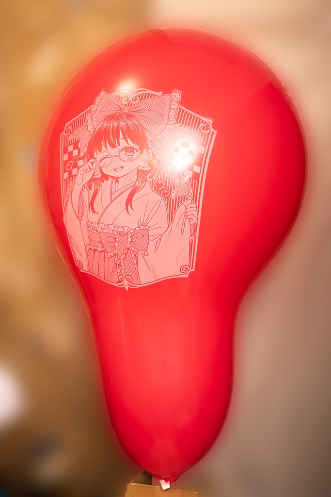 レトロ御洒落な霊夢さん風船 -白インク・ウィンク版-