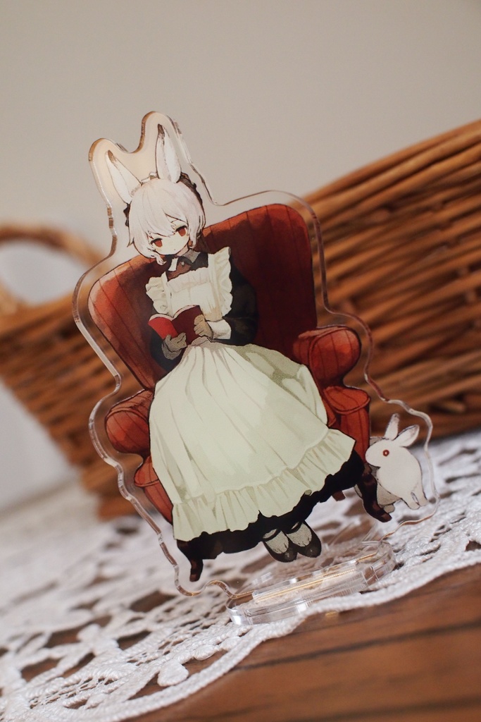 読書メイドうさぎさんアクスタ