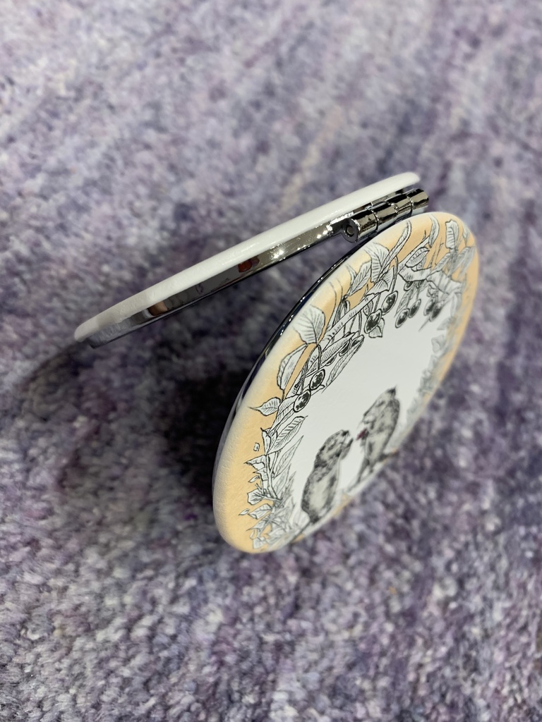 丸型コンパクトミラー【オリジナルイラスト・僕と結婚してよ】アメリカビーバー