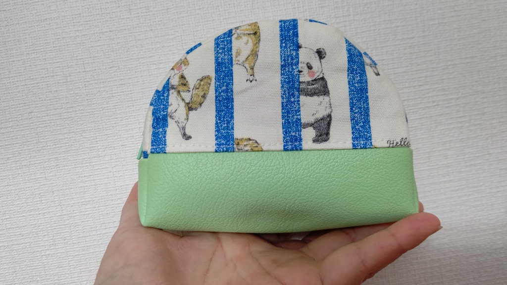 かまぼこ型ポーチ(小)かくれんぼ×黄緑