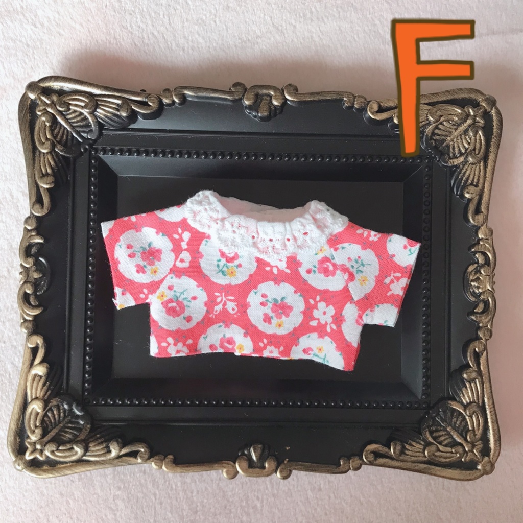 レース襟トップス